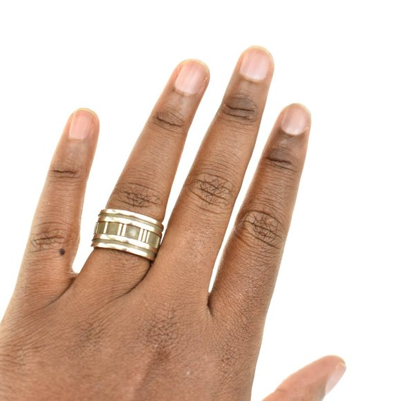 TIFFANY & CO: Sterling Silver, Atlas Band/Ring Sz:5 - 1074 - Picture 5 of 5